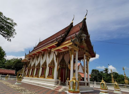 thailand/eastern-thailand/attraction/wat-khot-hin
