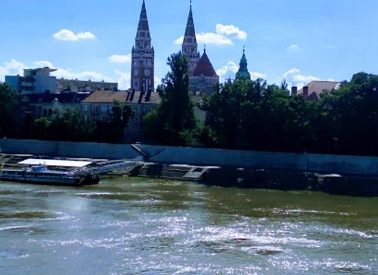 hungary/szeged-csanad/attraction/sunshine-aquapolis-szeged