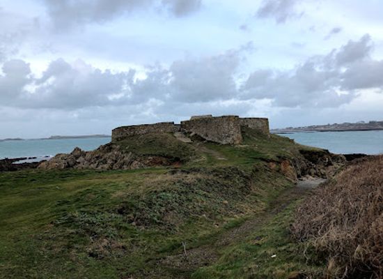 guernsey/lihou/attraction/fort-pezeries