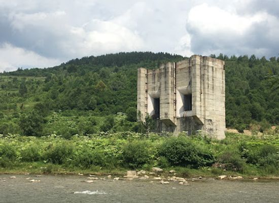 ukraine/transcarpathia/attraction/zakynuta-nedobudovana-damba