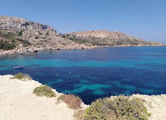 malta/gozo-and-comino/attraction/dahlet-qorrot-beach