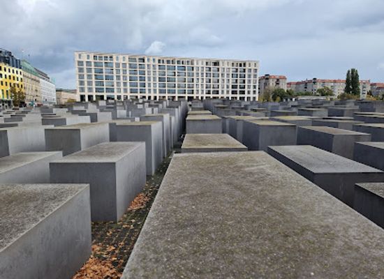 germany/berlin/kreuzberg/attraction/memorial-to-the-murdered-jews-of-europe