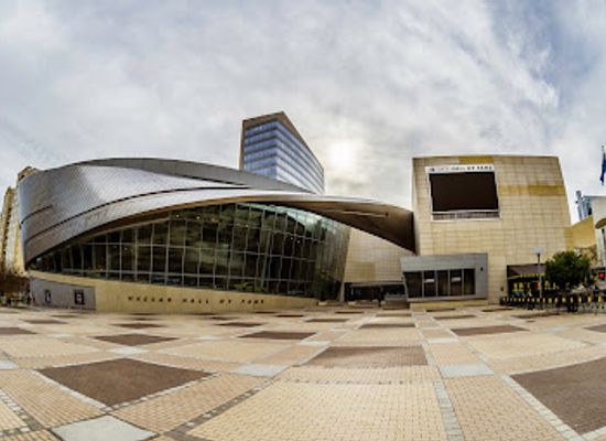 north-carolina/high-country/attraction/nascar-hall-of-fame