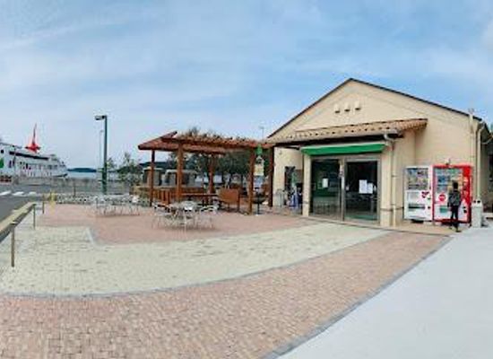 japan/naoshima-island/attraction/tonosho-port-tourist-centre