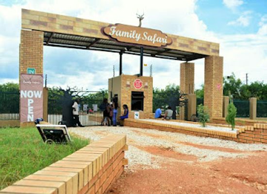 zambia/lake-kariba/attraction/family-safari-monze