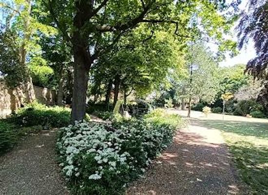 united-kingdom/london/attraction/bernays-gardens
