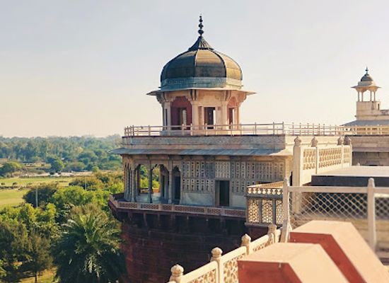 india/agra/sadar-bazaar/attraction/shahi-burj