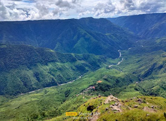 india/east-india/attraction/laitlum-canyon
