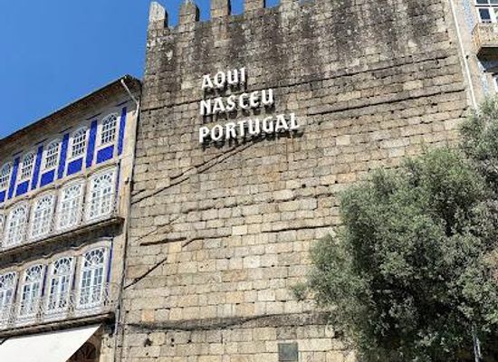 portugal/vila-real/attraction/aqui-nasceu-portugal