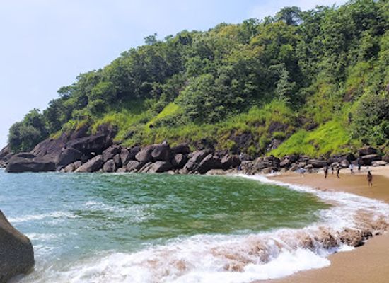 india/goa-beaches/attraction/butterfly-beach-goa