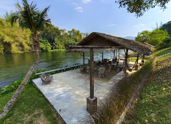 thailand/erawan-national-park/attraction/taweechai-elephant-camp
