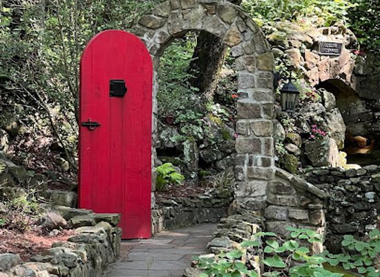 tennessee/lookout-mountain/attraction/rock-bridge