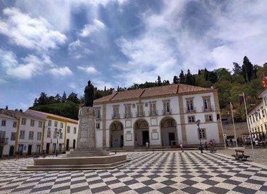 portugal/tomar/attraction/praca-da-republica