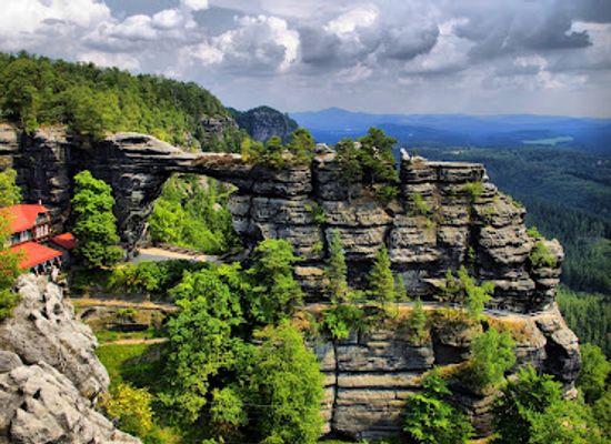 czechia/eagle-mountains/attraction/pravcicka-archway