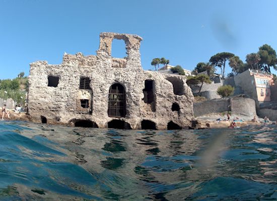 italy/naples/posillipo/attraction/palazzo-degli-spiriti