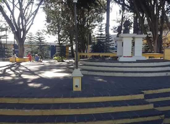 dominican-republic/constanza/attraction/plazoleta-de-los-heroes-los-3-padres-de-la-patria