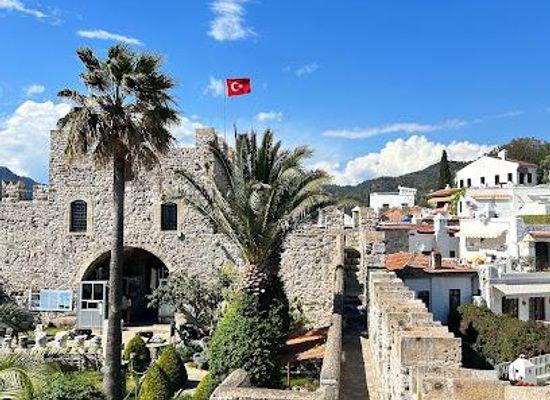 greece/rhodes/attraction/marmaris-castle-and-archeology-museum