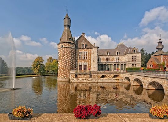 belgium/hesbaye/attraction/castle-of-jehay