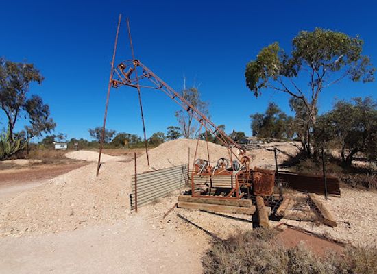 australia/outback/attraction/big-opal-underground-mine-tour