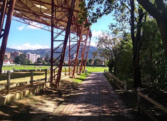 colombia/bogota/usaquen/attraction/el-country-park