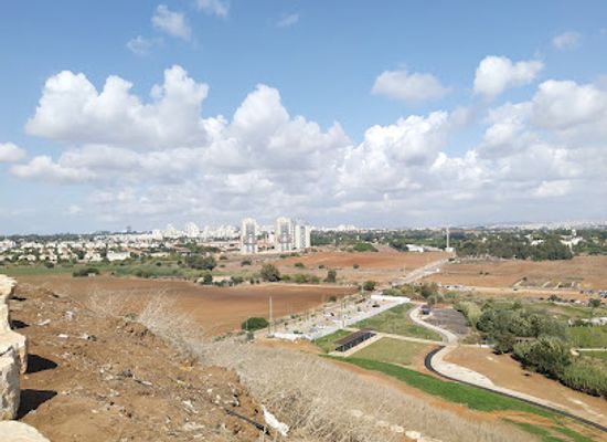israel/hod-hasharon/attraction/givat-hakalanit