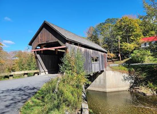 vermont/middlebury/attraction/warren-covered-bridge