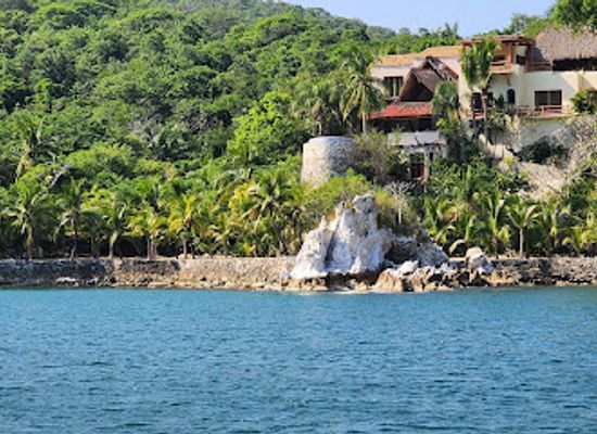 mexico/costa-grande/attraction/playa-contramar