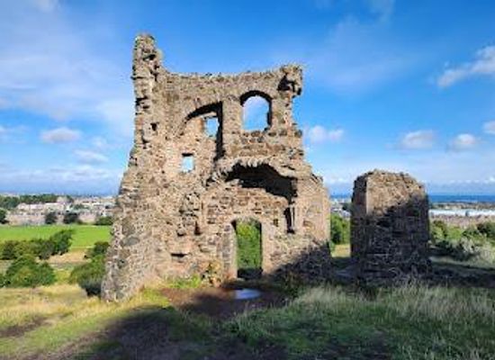 united-kingdom/edinburgh/attraction/holyrood-park
