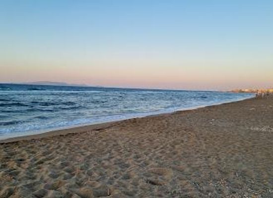 greece/heraklion/attraction/ammoudara-beach