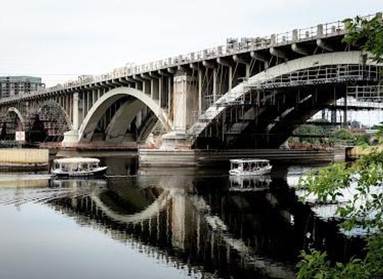 minnesota/twin-cities-metropolitan-area/attraction/nicollet-island