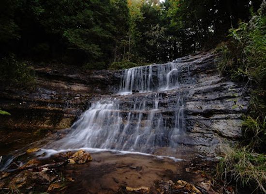michigan/upper-peninsula/attraction/alger-falls