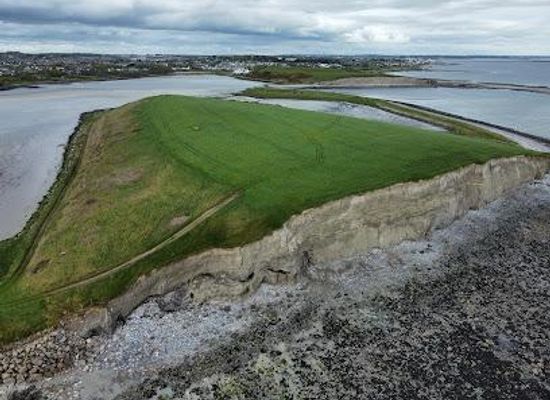 ireland/county-galway/attraction/wild-atlantic-way-discovery-point-tra-na-gceann