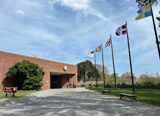 virginia/colonial-national-historical-park/attraction/yorktown-battlefield-visitor-center