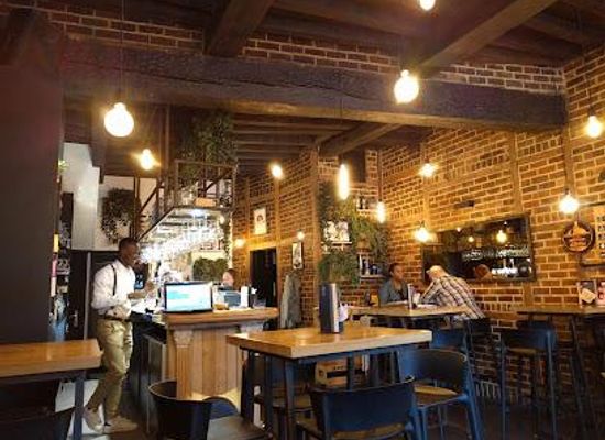 belgium/tournai/attraction/esta-gin-bar