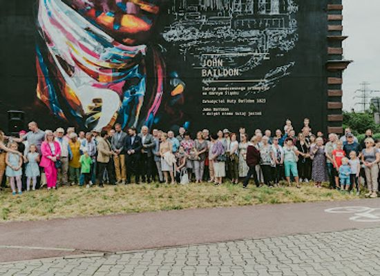 poland/silesia/attraction/mural-johna-baildona