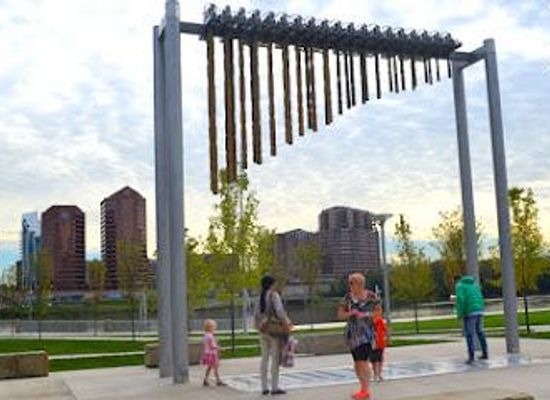 ohio/cincinnati/attraction/smale-riverfront-park
