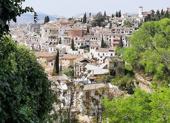 spain/granada/realejo-san-matias/attraction/puerta-de-las-granadas