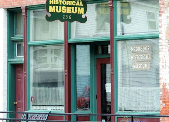 iowa/little-switzerland/attraction/mcgregor-historical-museum