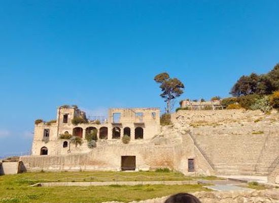 italy/amalfi-coast/attraction/parco-archeologico-del-pausilypon