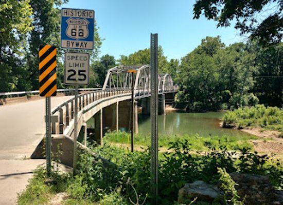 missouri/little-dixie/attraction/devil-s-elbow-bridge