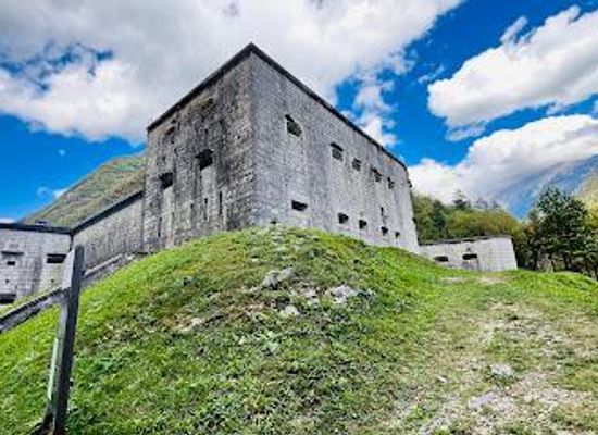 slovenia/kranjska-gora/attraction/fort-kluze