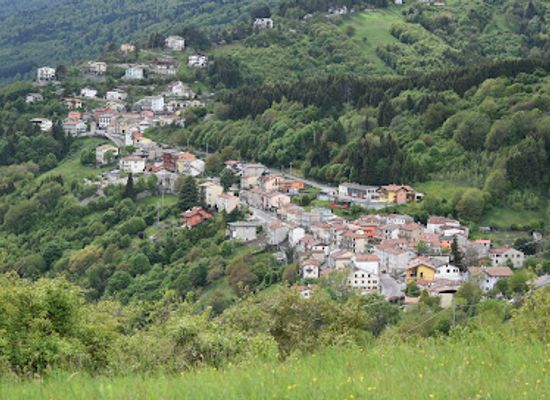 italy/veneto/attraction/prehistoric-village-mount-corgnon