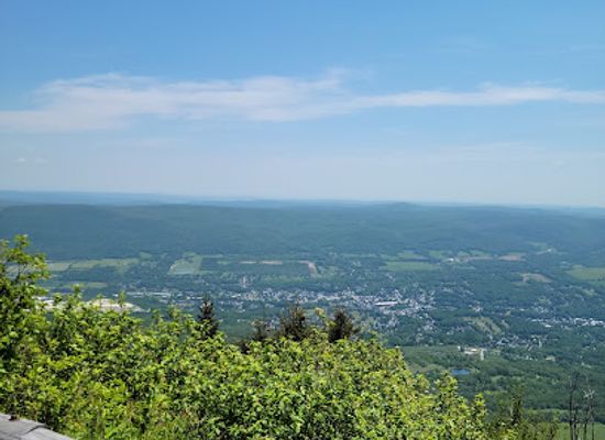 massachusetts/berkshires/attraction/veterans-war-memorial-tower