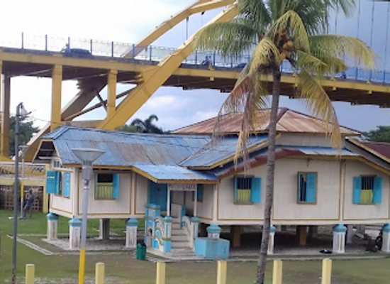 indonesia/riau/attraction/maleisische-paalwoning-van-hadji-noerdin-poetih