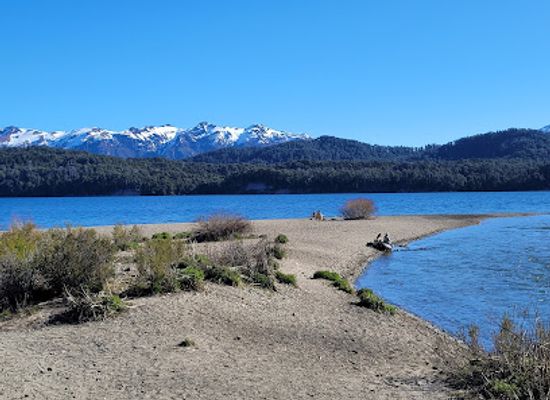 argentina/villa-la-angostura/attraction/playa-publica