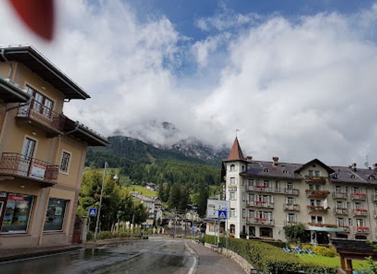 italy/cortina-d-ampezzo/attraction/parco-regionale-dolomiti-d-ampezzo