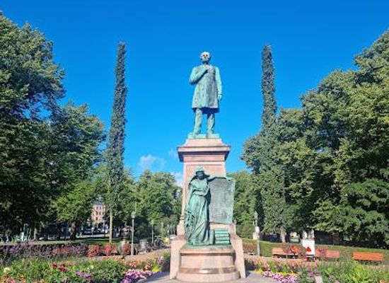 finland/helsinki-archipelago/attraction/johan-ludvig-runebergin-muistomerkki