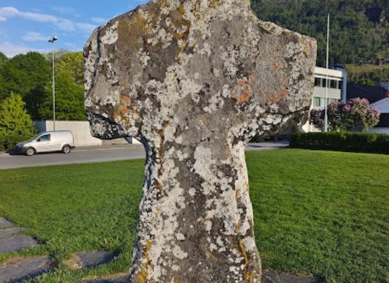 norway/vestlandet/attraction/st-olav-s-cross