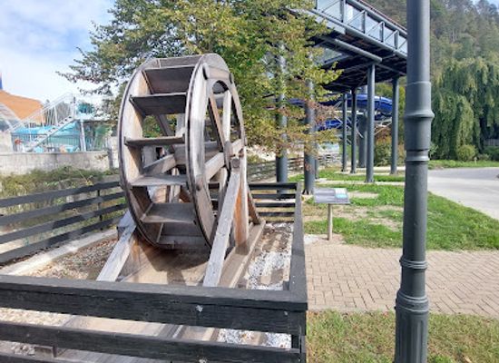 slovenia/savinja/attraction/wooden-water-wheel