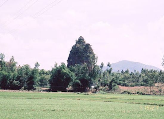 vietnam/central-highlands/attraction/duong-long-cham-temple